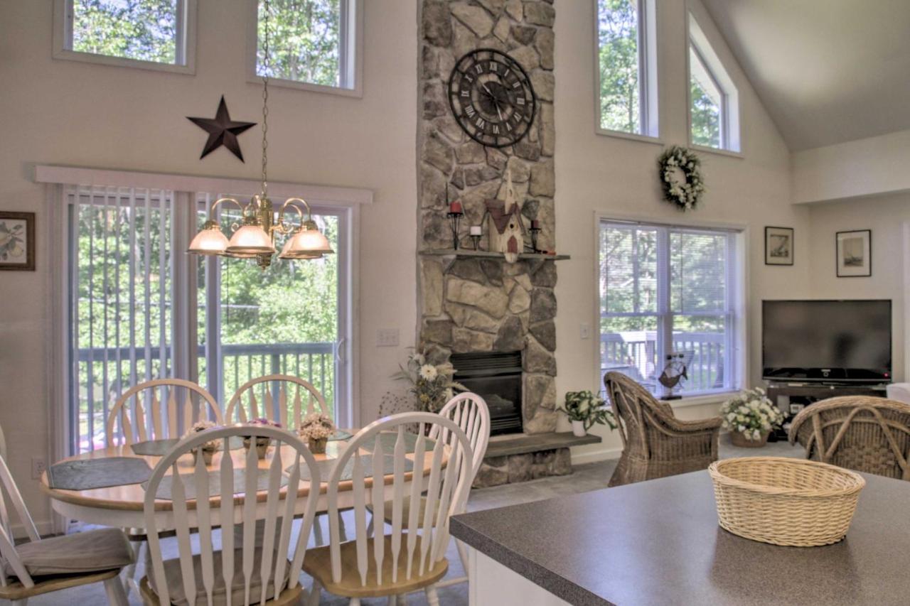 Spacious Home With Deck, Grill And Delaware River View Callicoon Eksteriør billede